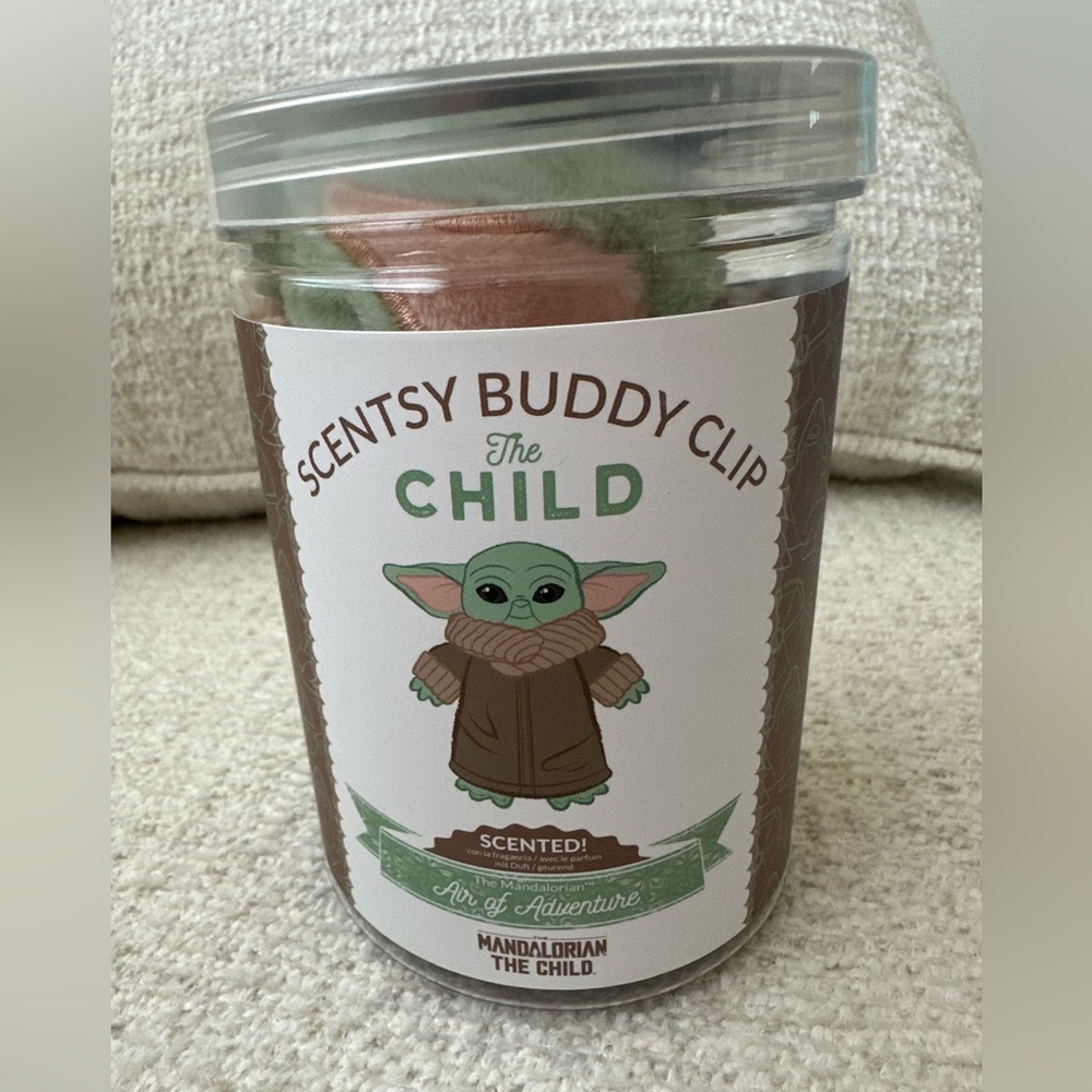 Mandalorian the Child Scentsy Buddy clip